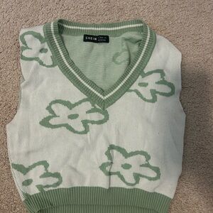 SHEIN Mint Green and Cream Floral V-Neck Sweater Vest